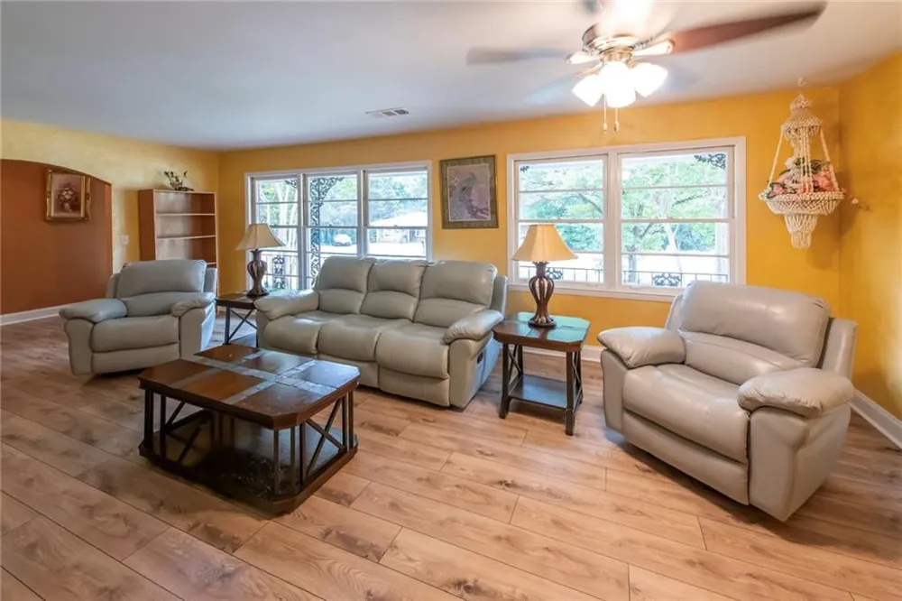 211 Bennett Circle Carrollton, GA 30117