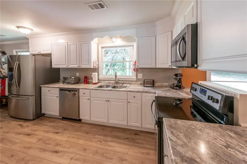 211 Bennett Circle Carrollton, GA 30117