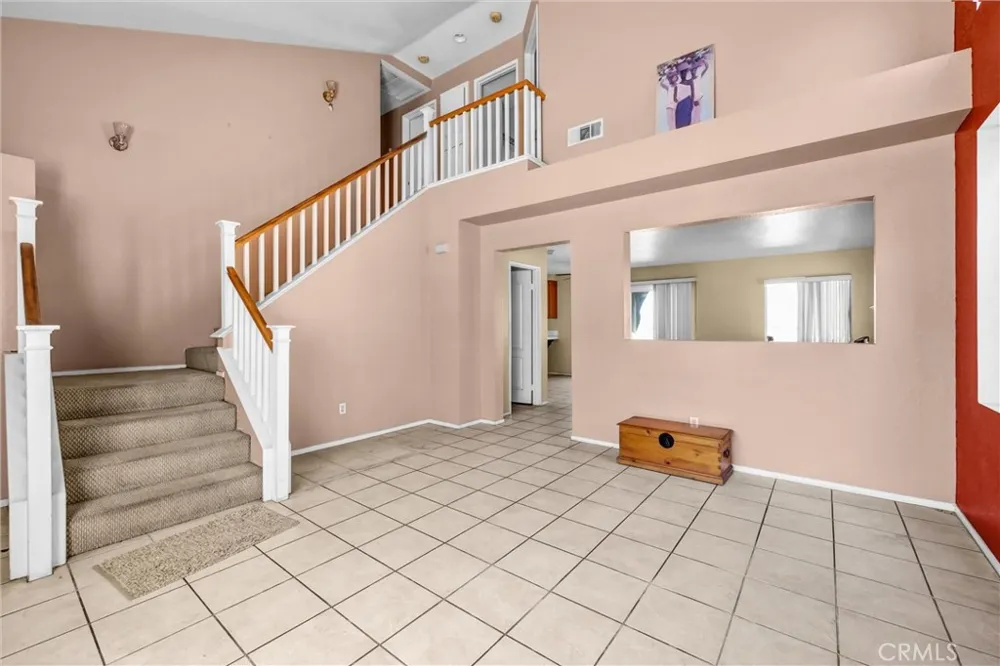1813 Mirador Azusa, CA 91702