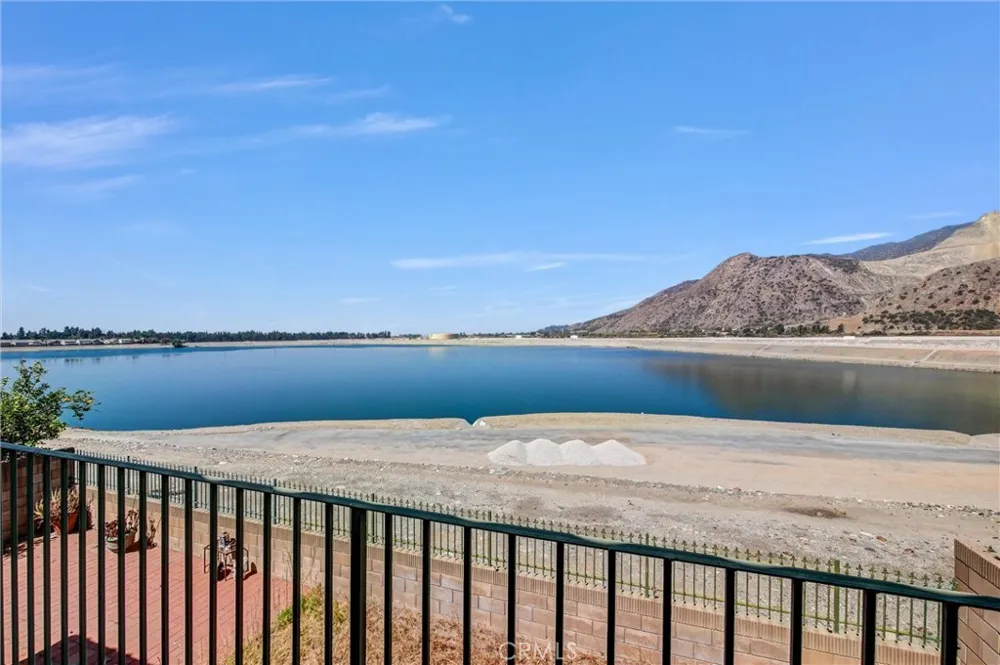1813 Mirador Azusa, CA 91702