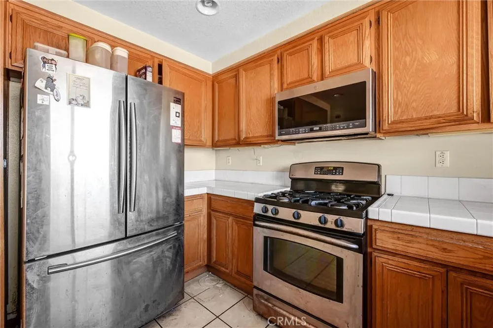 1813 Mirador Azusa, CA 91702