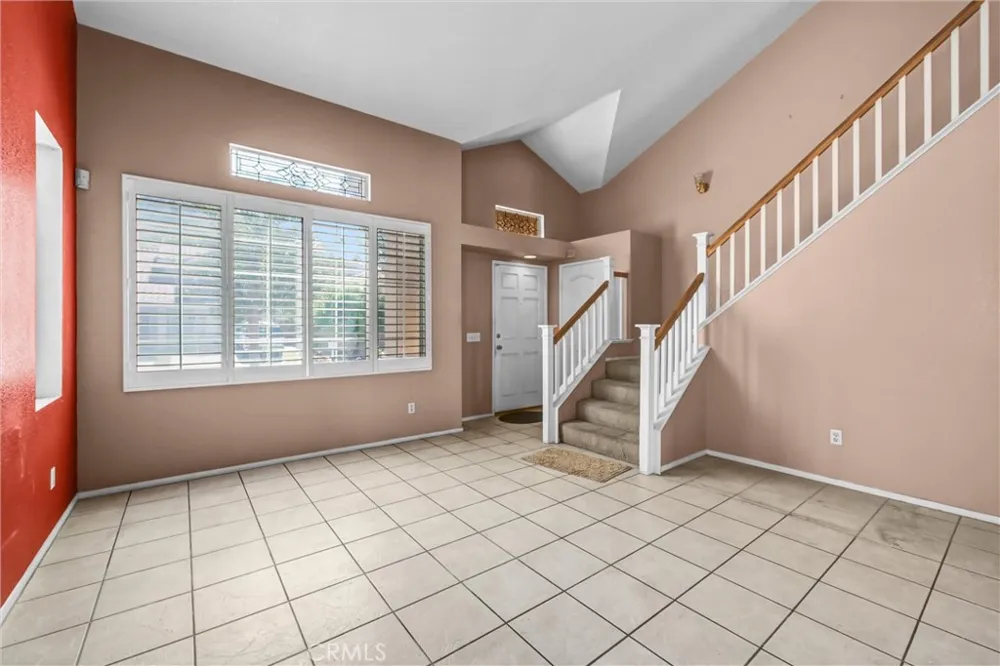 1813 Mirador Azusa, CA 91702