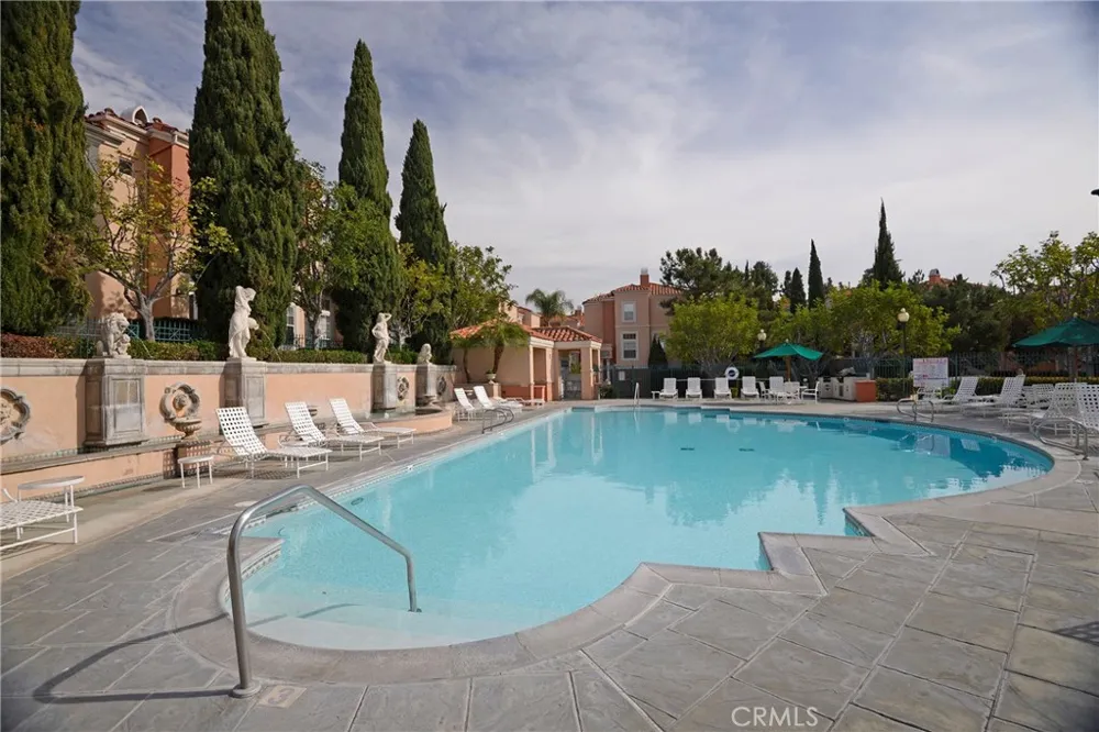 2 Arese Aisle Irvine, CA 92606