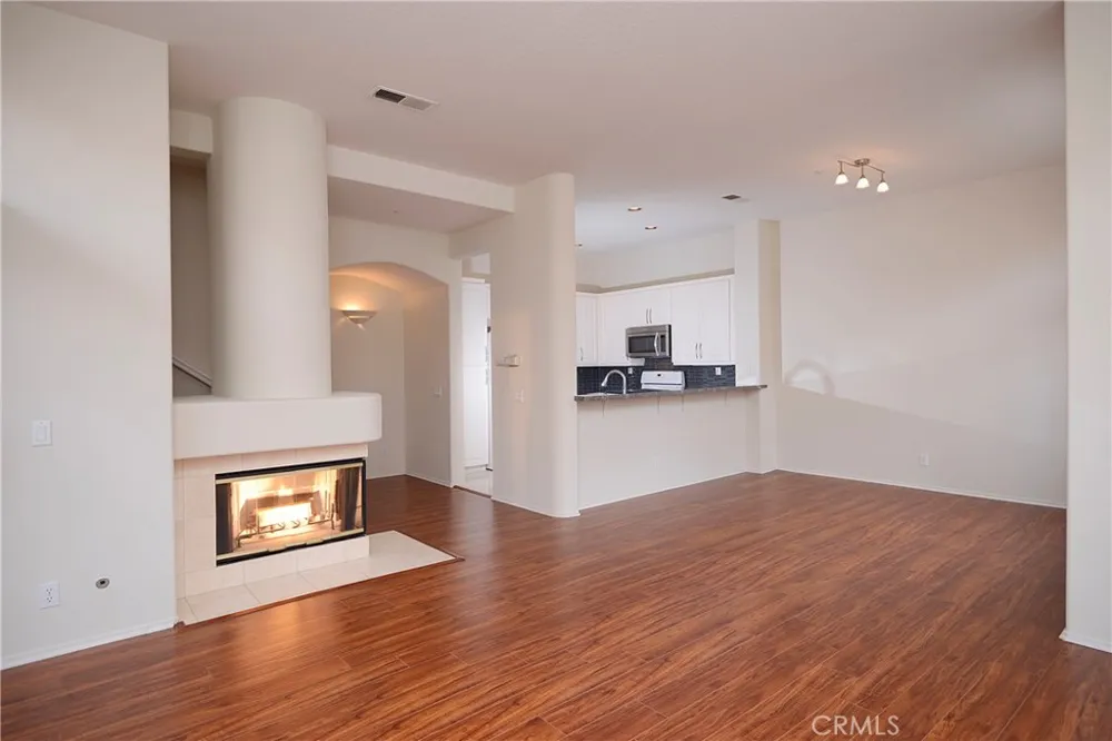2 Arese Aisle Irvine, CA 92606
