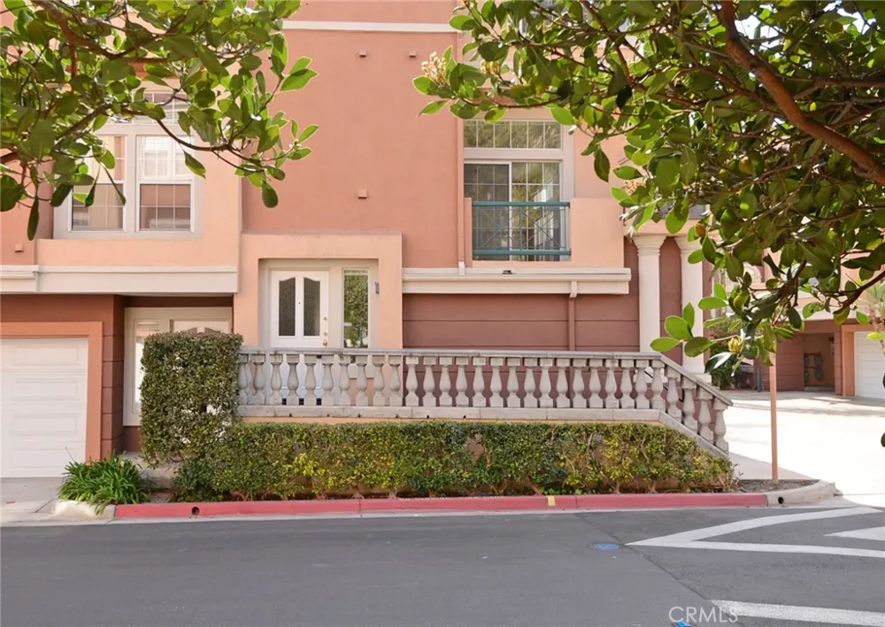 2 Arese Aisle Irvine, CA 92606