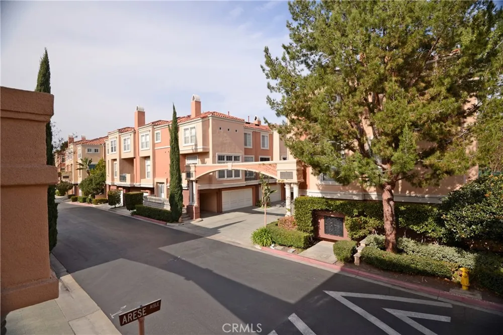 2 Arese Aisle Irvine, CA 92606