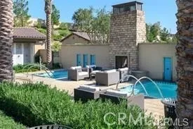 55 Mesa Verde Lake Forest, CA 92630