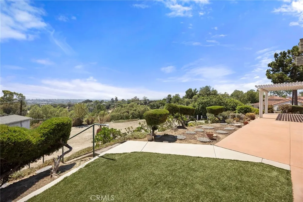 1281 West Road La Habra Heights, CA 90631