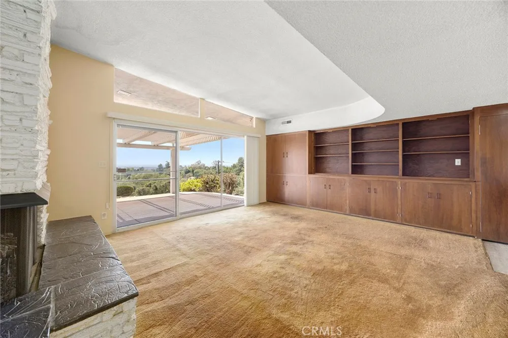 1281 West Road La Habra Heights, CA 90631