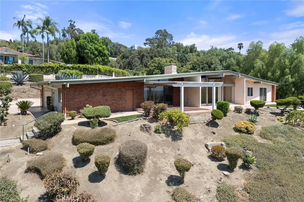 1281 West Road La Habra Heights, CA 90631