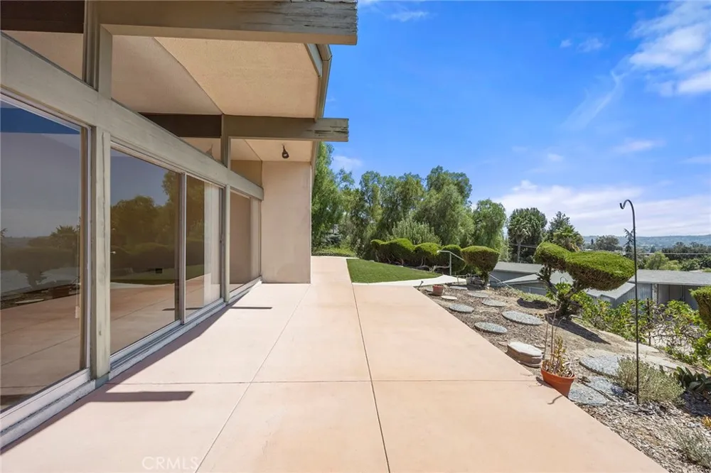 1281 West Road La Habra Heights, CA 90631
