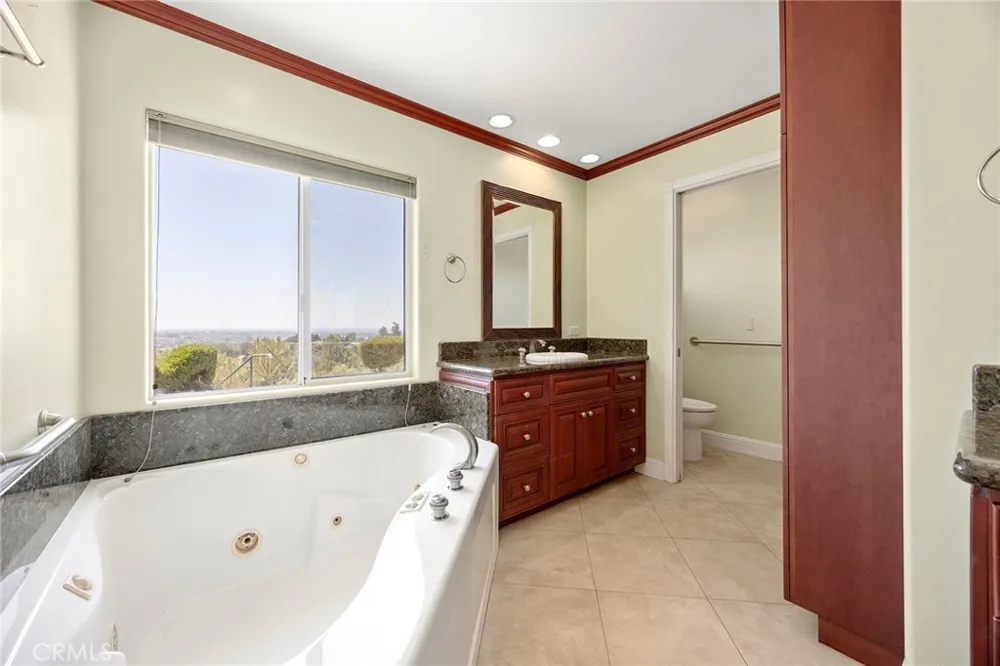 1281 West Road La Habra Heights, CA 90631
