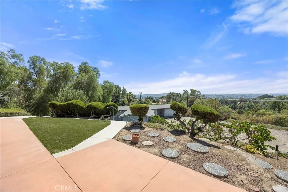 1281 West Road La Habra Heights, CA 90631