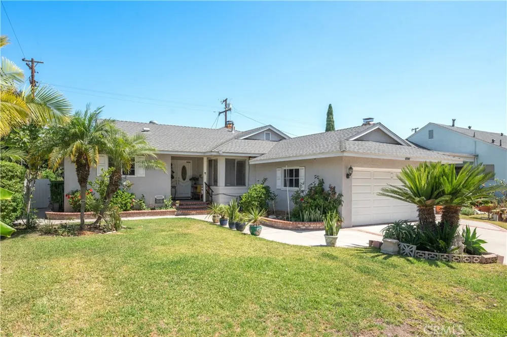 6741 E Huntdale Long Beach, CA 90808