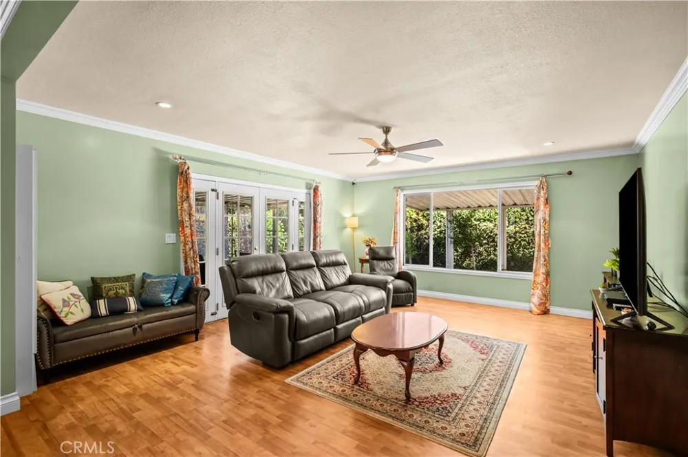 6741 E Huntdale Long Beach, CA 90808