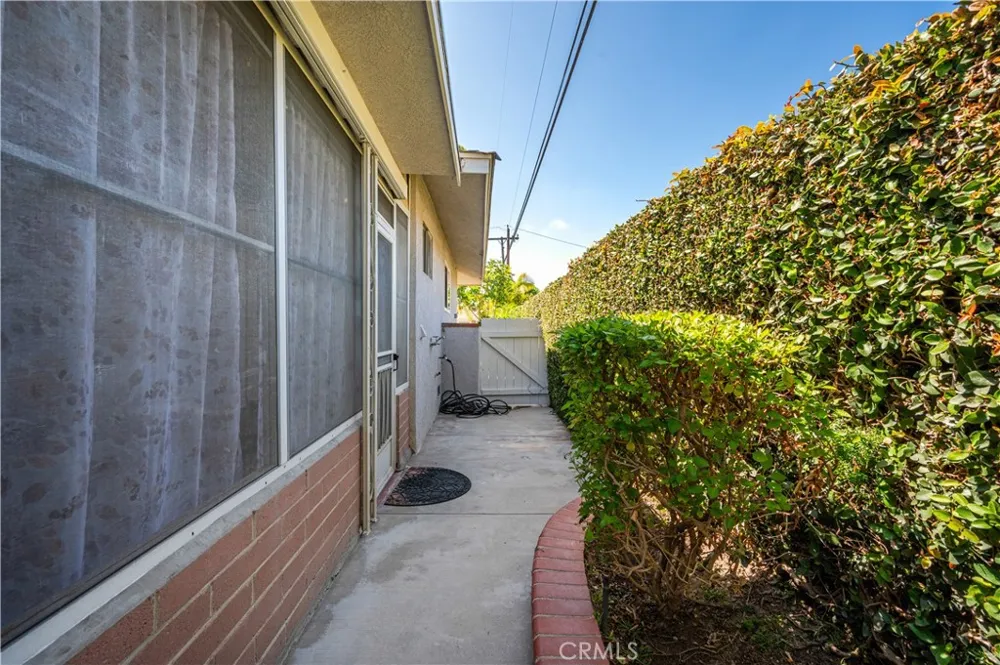6741 E Huntdale Long Beach, CA 90808