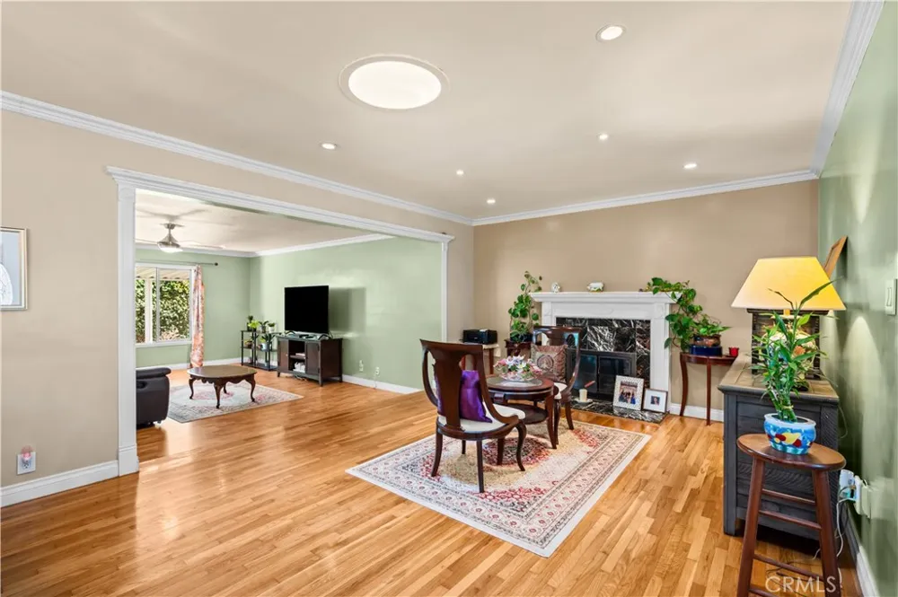 6741 E Huntdale Long Beach, CA 90808