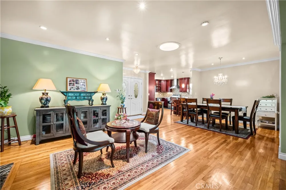 6741 E Huntdale Long Beach, CA 90808