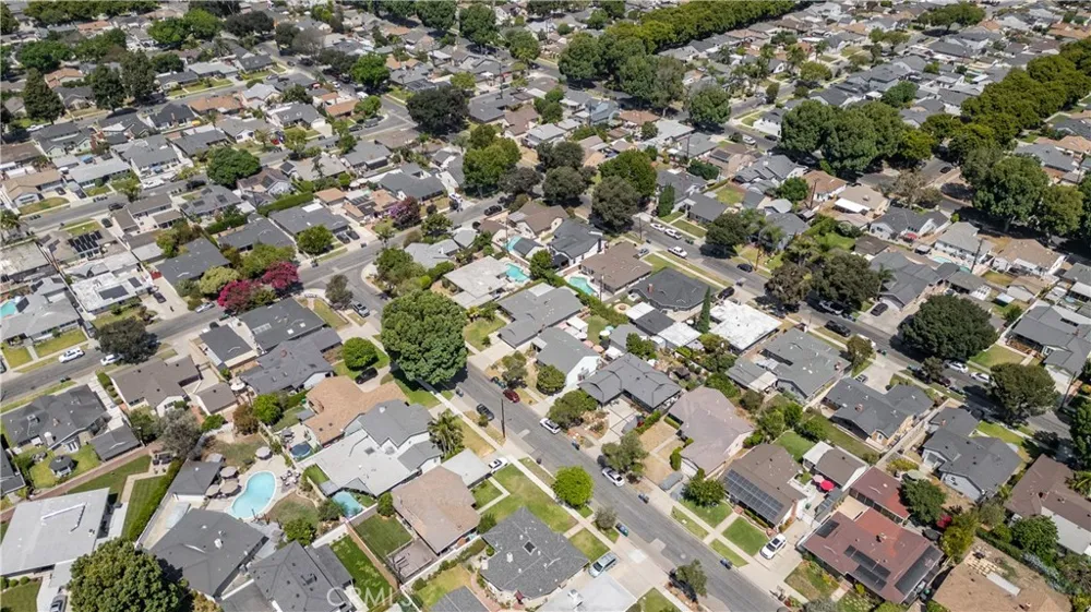 6741 E Huntdale Long Beach, CA 90808
