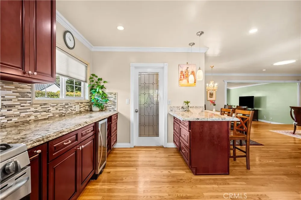 6741 E Huntdale Long Beach, CA 90808