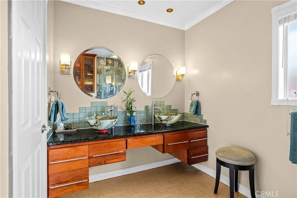 6741 E Huntdale Long Beach, CA 90808