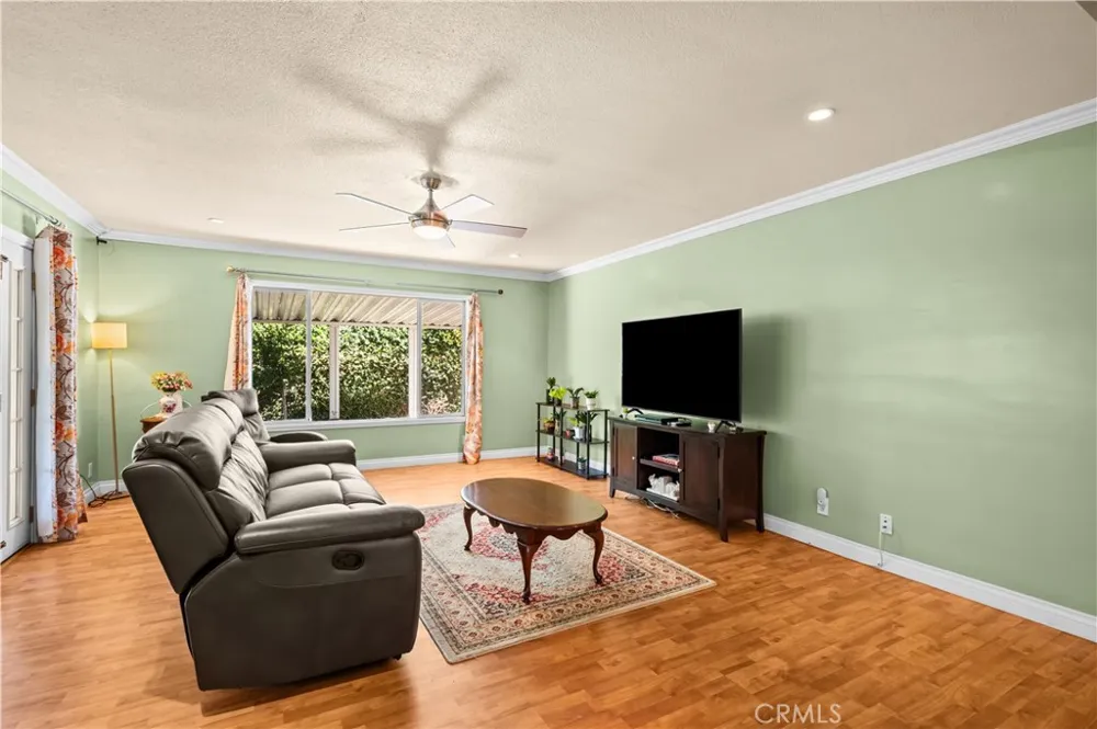 6741 E Huntdale Long Beach, CA 90808