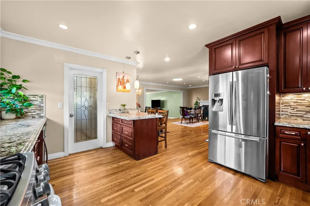 6741 E Huntdale Long Beach, CA 90808