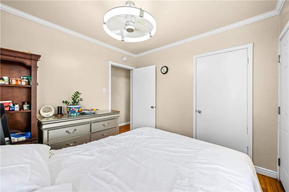 6741 E Huntdale Long Beach, CA 90808