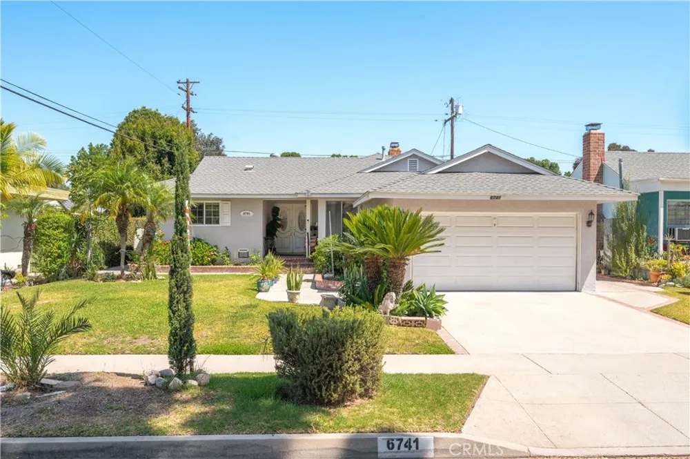 6741 E Huntdale Long Beach, CA 90808