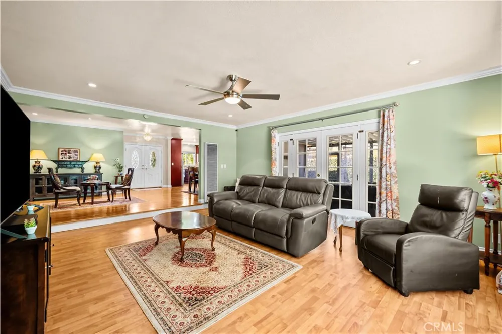 6741 E Huntdale Long Beach, CA 90808