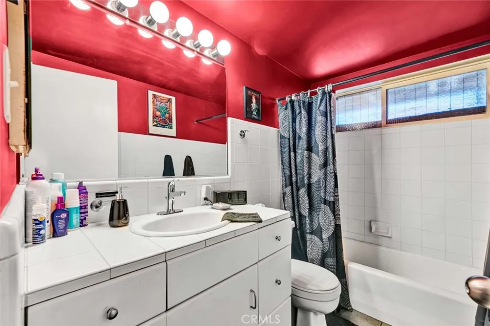 205 S Flower Orange, CA 92868
