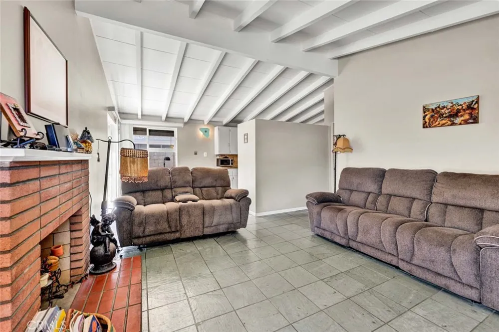 205 S Flower Orange, CA 92868