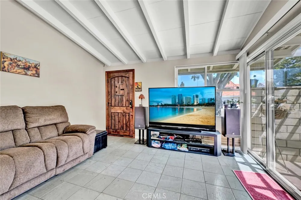 205 S Flower Orange, CA 92868