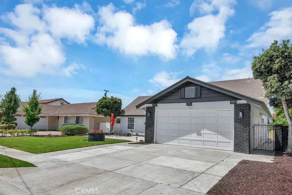 9317 Christopher Cypress, CA 90630