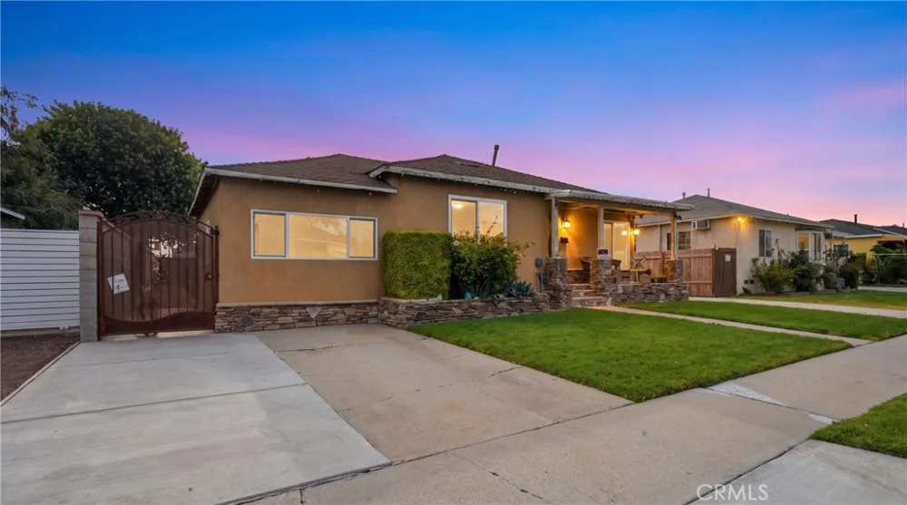 1046 S Gunlock Compton, CA 90220
