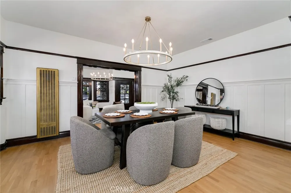 2947 S Hobart Los Angeles, CA 90018