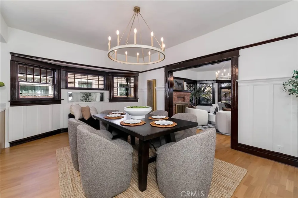 2947 S Hobart Los Angeles, CA 90018