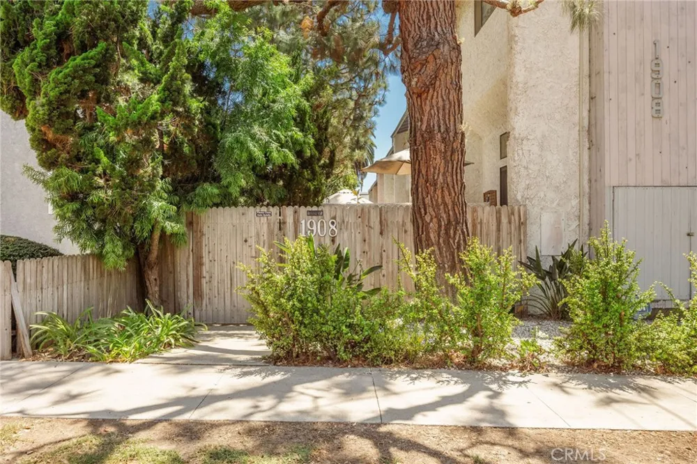 1908 Grant Avenue #D Redondo Beach, CA 90278