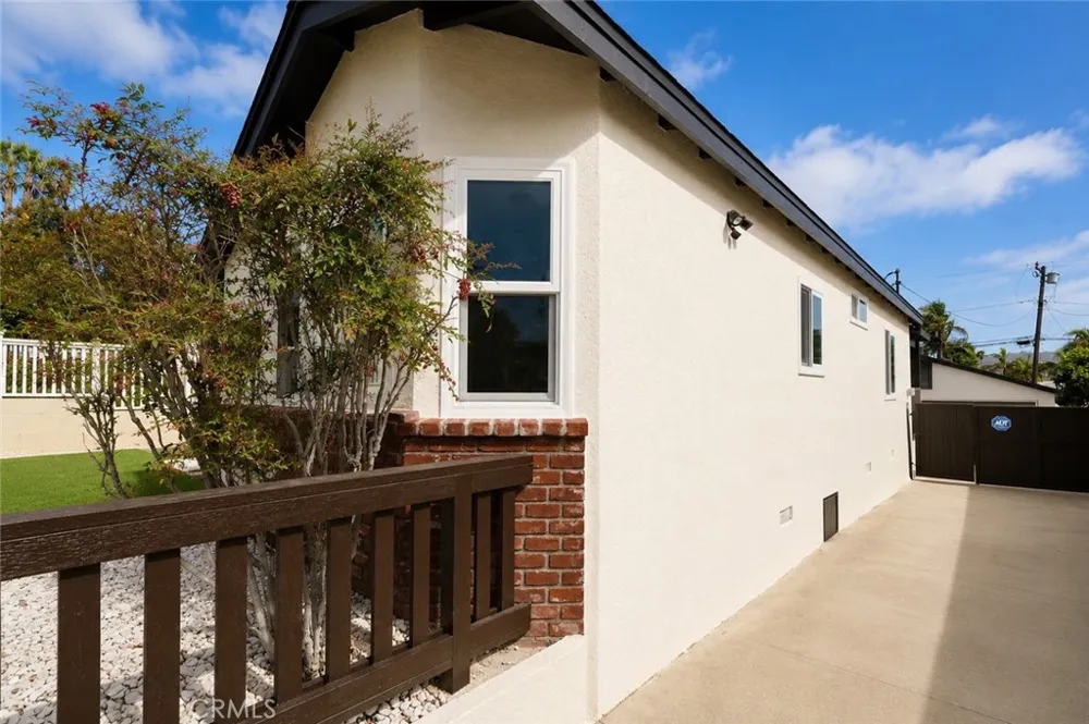 1026 Avenue A Redondo Beach, CA 90277