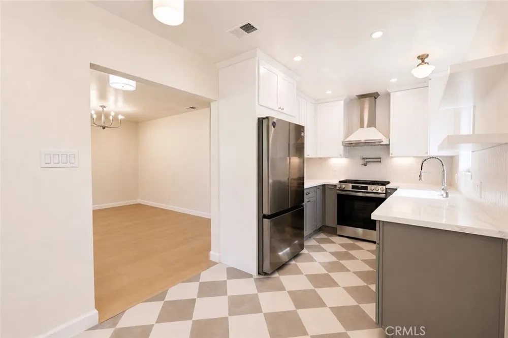 1026 Avenue A Redondo Beach, CA 90277