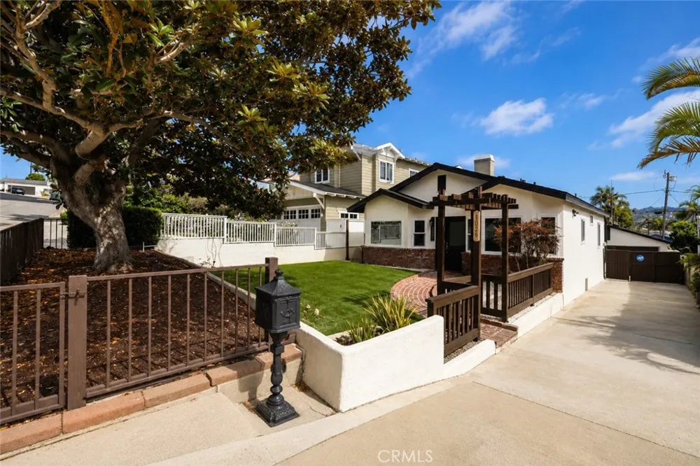 1026 Avenue A Redondo Beach, CA 90277