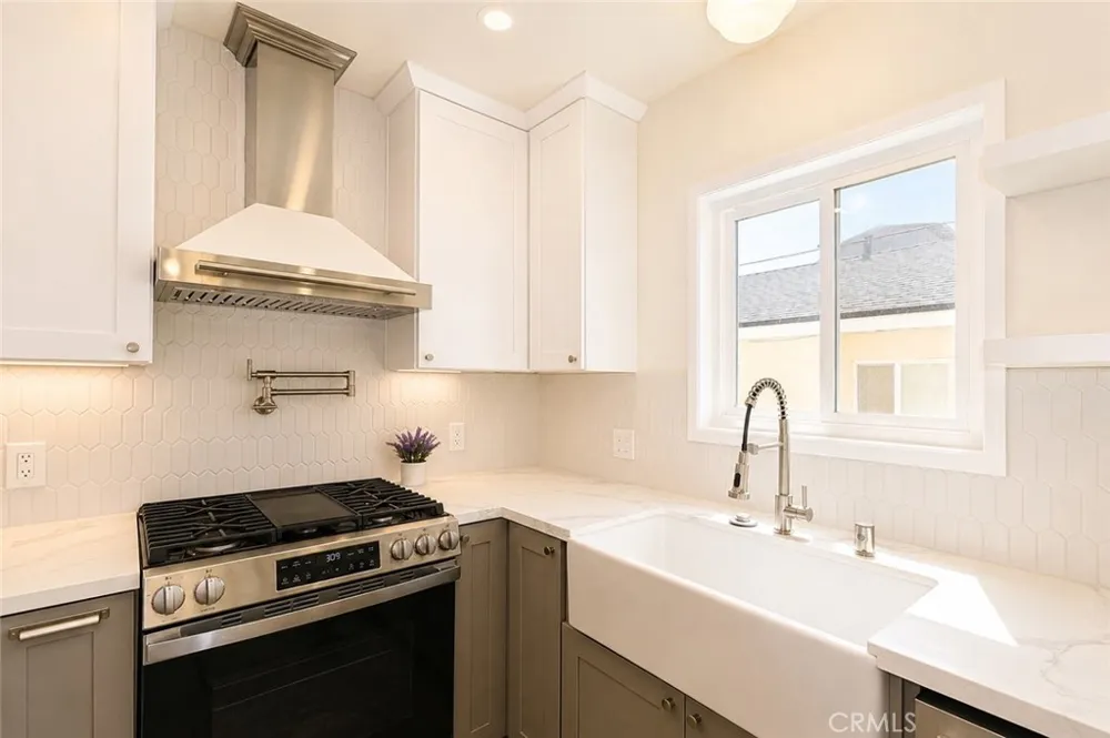1026 Avenue A Redondo Beach, CA 90277
