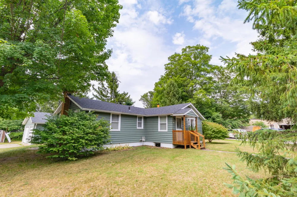 24076 2nd Avenue Mattawan, MI 49071
