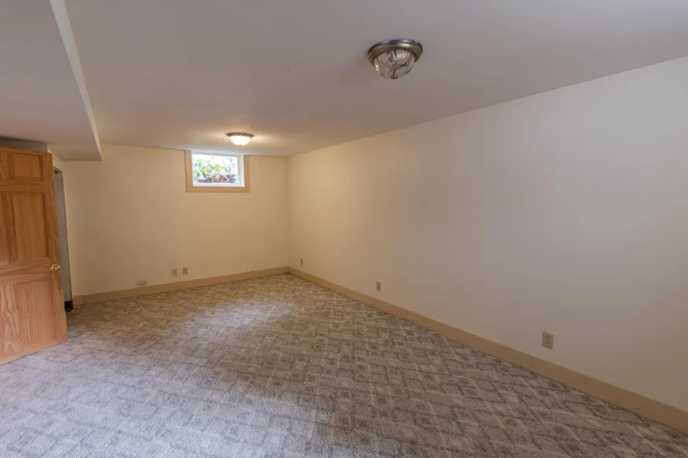 24076 2nd Avenue Mattawan, MI 49071