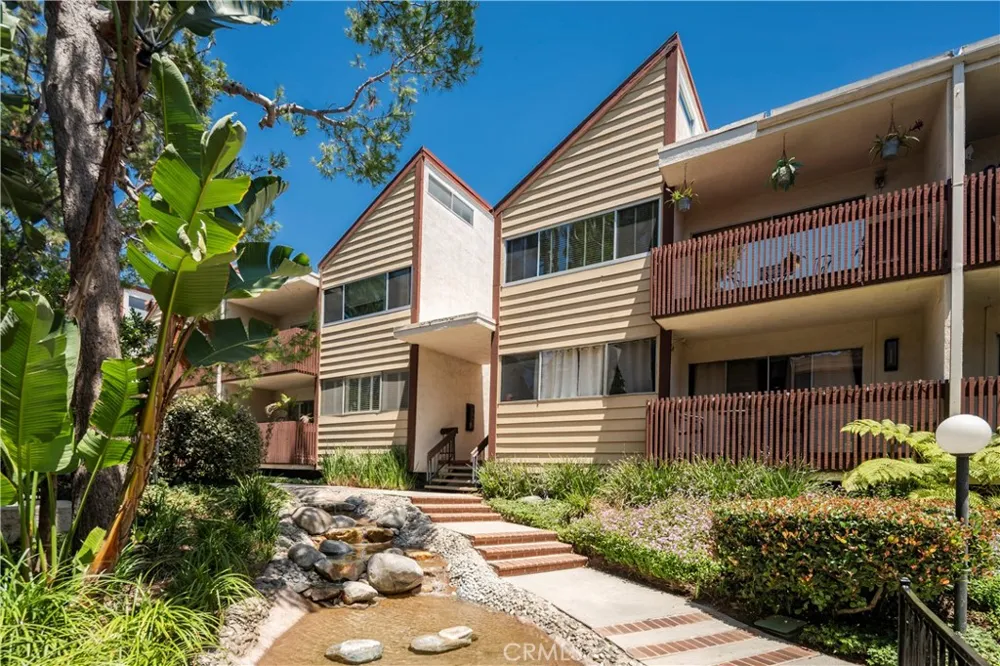6000 Canterbury Drive #D113 Culver City, CA 90230