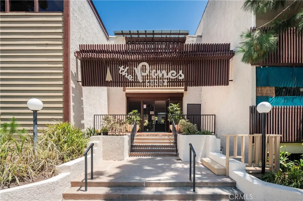 6000 Canterbury Drive #D113 Culver City, CA 90230