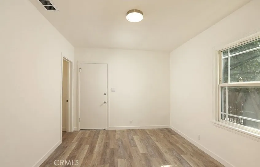 1004 W Clark Burbank, CA 91506