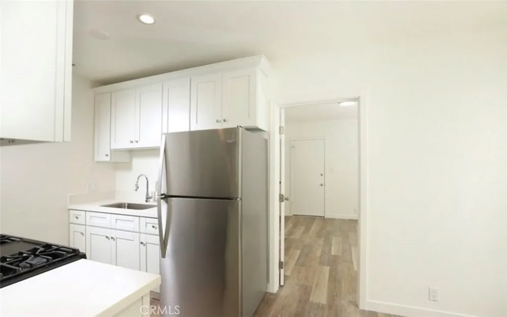 1004 W Clark Burbank, CA 91506
