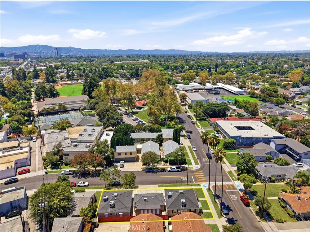 1004 W Clark Burbank, CA 91506