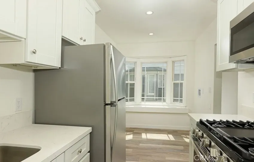 1004 W Clark Burbank, CA 91506